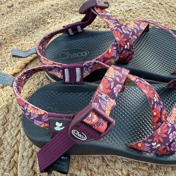 Chacos Girls 5 / Women’s 7 Sports Sandals Floral Straps - Picture 4 of 6